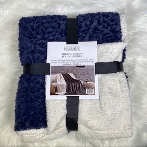⭐️SALE⭐️Navy Swirl Micromink Sherpa